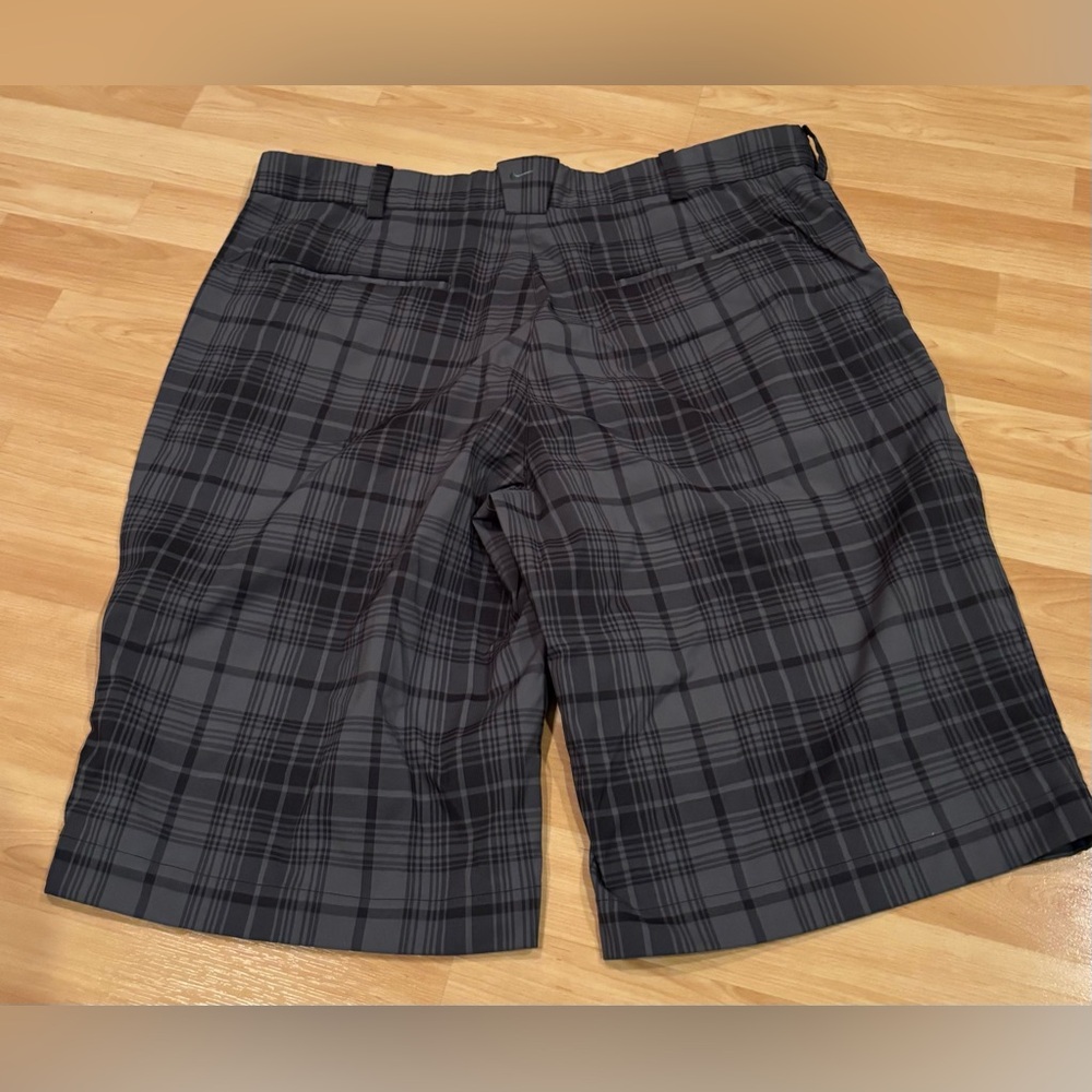 Nike Golf Men's Plaid Black and Gray Shorts - Picture 5 of 7
